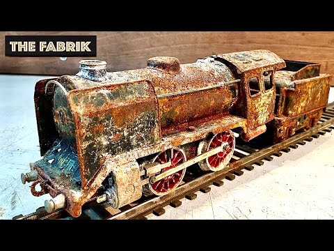 Pre War Märklin locomotive - Abandoned model train - Restoration