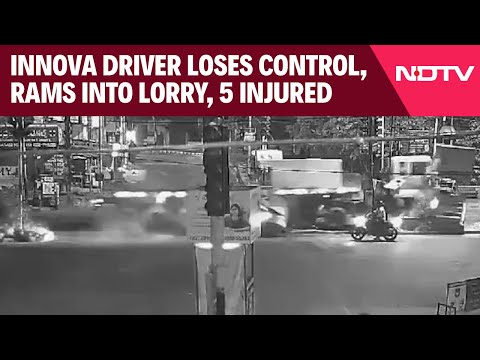 Telangana News | Innova Driver Loses Control, Rams Into Lorry, Then Hits Biker. 5 Injured