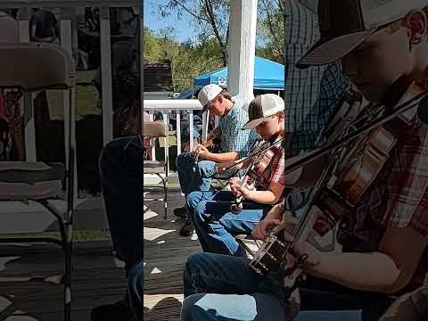 "Back step Cindy" from the porch at the Sonkers Festival in Mt Airy, NC #oldtimemusic