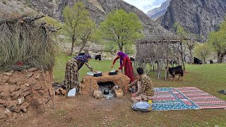 Nomads Making Lunch : Nomads of Iran