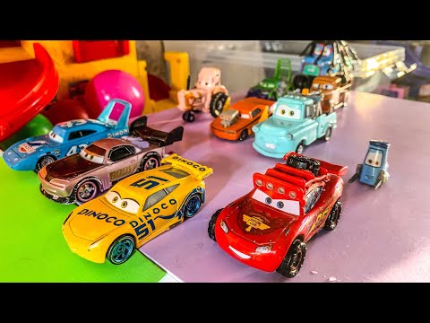 Looking for Disney Pixar Cars On the Rocky Road : Lightning McQueen, Mater, Dinoco McQueen, Mack