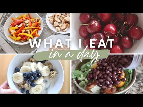 WHAT I EAT IN A DAY | Healthy Meals & Snacks + Recipes I've Been Loving!