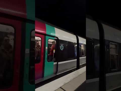 France underground #Trains ￼#FrenchUnderground #Travel #Paris #ShortVideos #ShortTrainVideos ￼