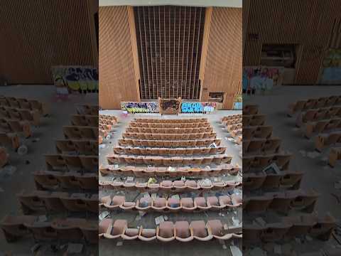 Abandoned Chruch In Minnesota #urbex #urbanadventure #urbanexploration #abandoned #abandonedplaces