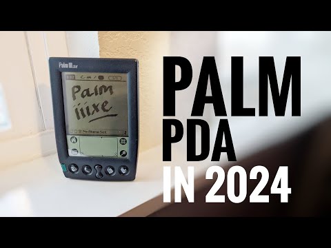 Exploring an early 2000s Palm PDA | Palm iiixe