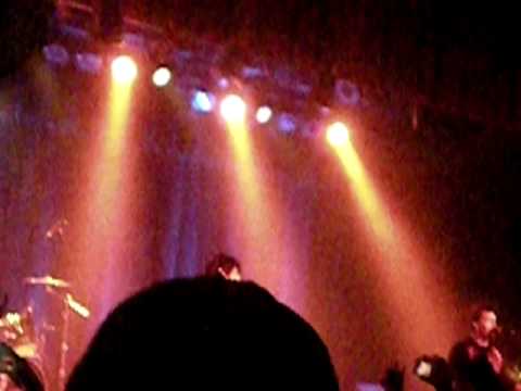 Marianas Trench "Sing" live