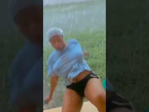 girl funny falling video 😂 #funny #trending #funnyshorts #shorts #short #newmemes