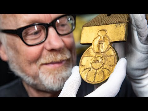 Adam Savage Meets Two Infamous Star Wars Props!