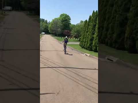 Crazy Seat Stand Wheelie on Bike #shorts #youtubeshorts