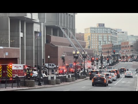 Firefighters respond to Boston City Hall for 'smell of smoke'