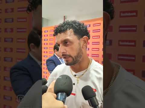 Michael Barrantes explica su gol de tiro ante Douglas Forvis