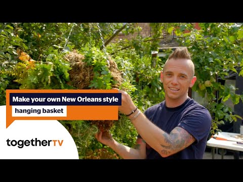 🧑‍🌾Garden Ninja makes DIY hanging baskets | Garden Rescue S7 | Together TV