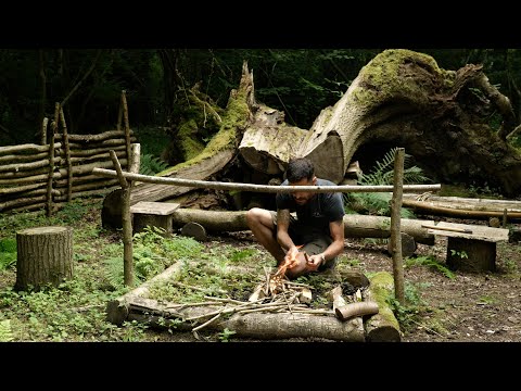 Bushcraft Camp: Catch & Cook Muntjac in the Woods