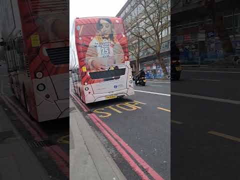 Mirrorless Enviro 400MMC SH Stagecoach London 11374 SK20AZG Route 25 at Whitechapel Stn | 23/02/2025