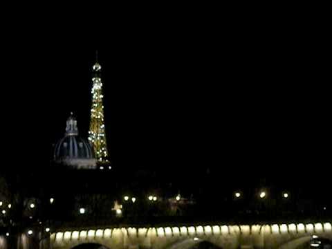 Eiffel Tower Sparkling 2