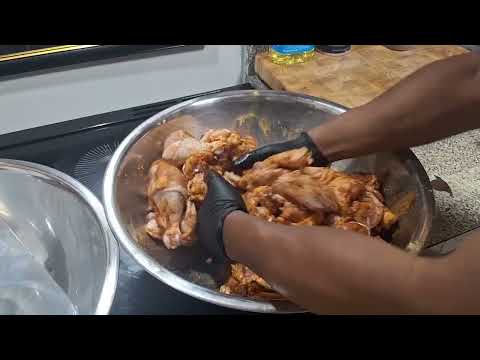 SEASONING 11 POUNDS OF CHICKEN ( FOOD PREP)