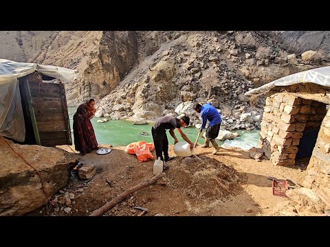 Resilience in Action: Continuing Kitchen Construction in Nomadic Life 🌿💪