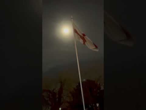 Full moon 🌕 above Saint George’s flag #shortsvideo #fullmoon #FlagOfStGeorge ￼￼