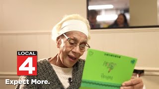 Go 4 It: Hundreds of kind letters delivered to Detroit seniors