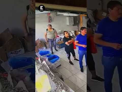 Camarón que se duerme... ¡se lo llevan! Mujer roba bolsa de camarones en Zapopan