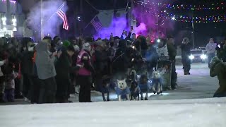 Sights & Sounds: Iditarod 53 race for victory to a thrilling end