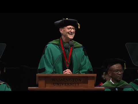 School of Medicine Dean addresses medical student graduates