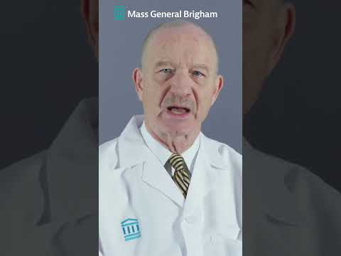 What are symptoms of Parkinson's Disease and esssential tremors? | #Shorts