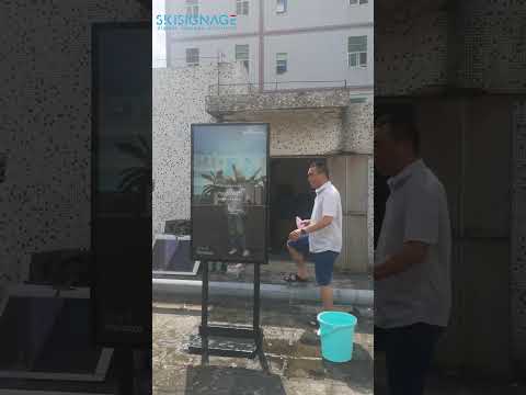 IP66 Ultra slim outdoor display waterproof test, IP66 waterproof teat, IK 10 protect level.