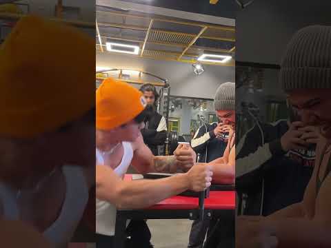 ARYAN VS SHIV LEFT HAND 💪ARMWRESTLING😈