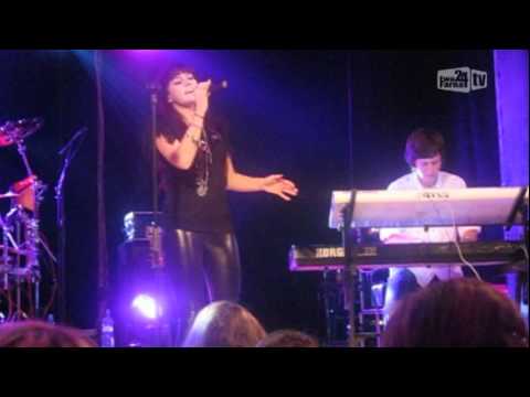 Ewa Farna - Fragmenty koncertu w Berounie (2.10.2010)