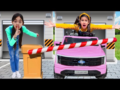 Charlotte & Ellie’s Silly Car Adventure – Slime Breakdowns & More Problems!