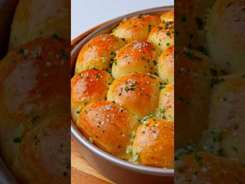 Herb & Garlic Pull-Apart Buns