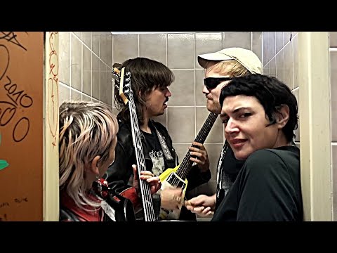 TELESATAN - "BOTTLEKISS" (Official video)